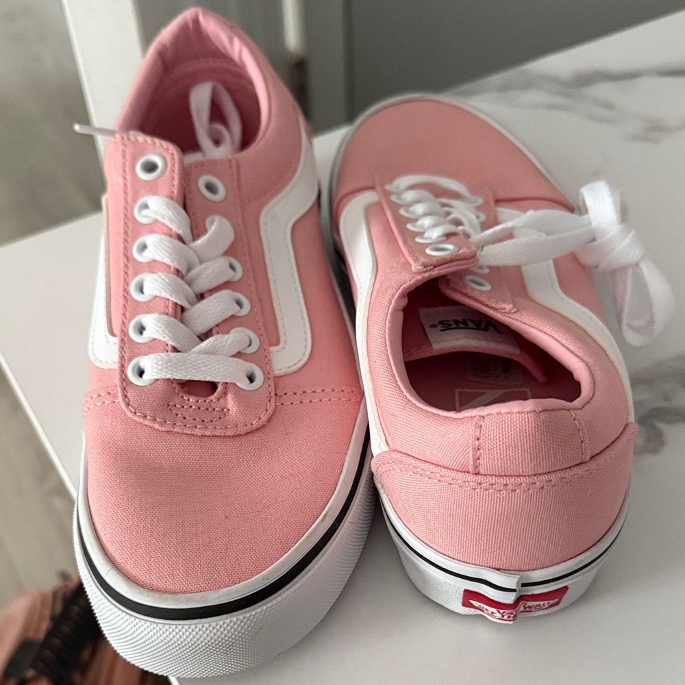 Vans Women's Pink and White Sneakers